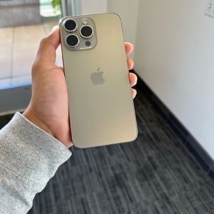 Meet your Posher, Benjamin